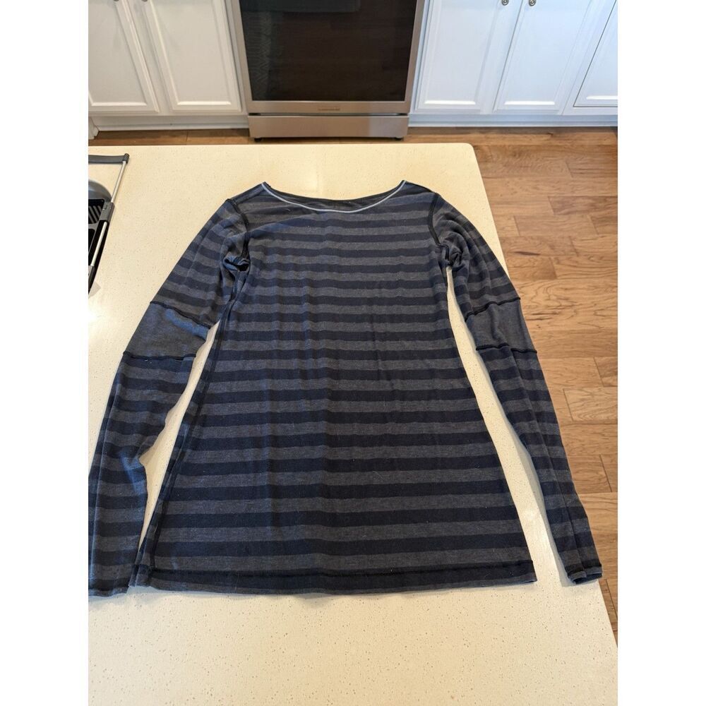 Lululemon Women's Long Sleeve Shirt Size 10